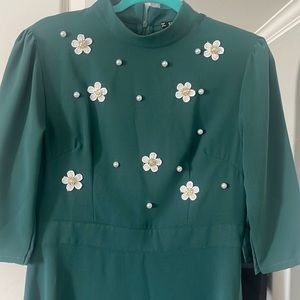 Long dress green white flowers  brand shein medium